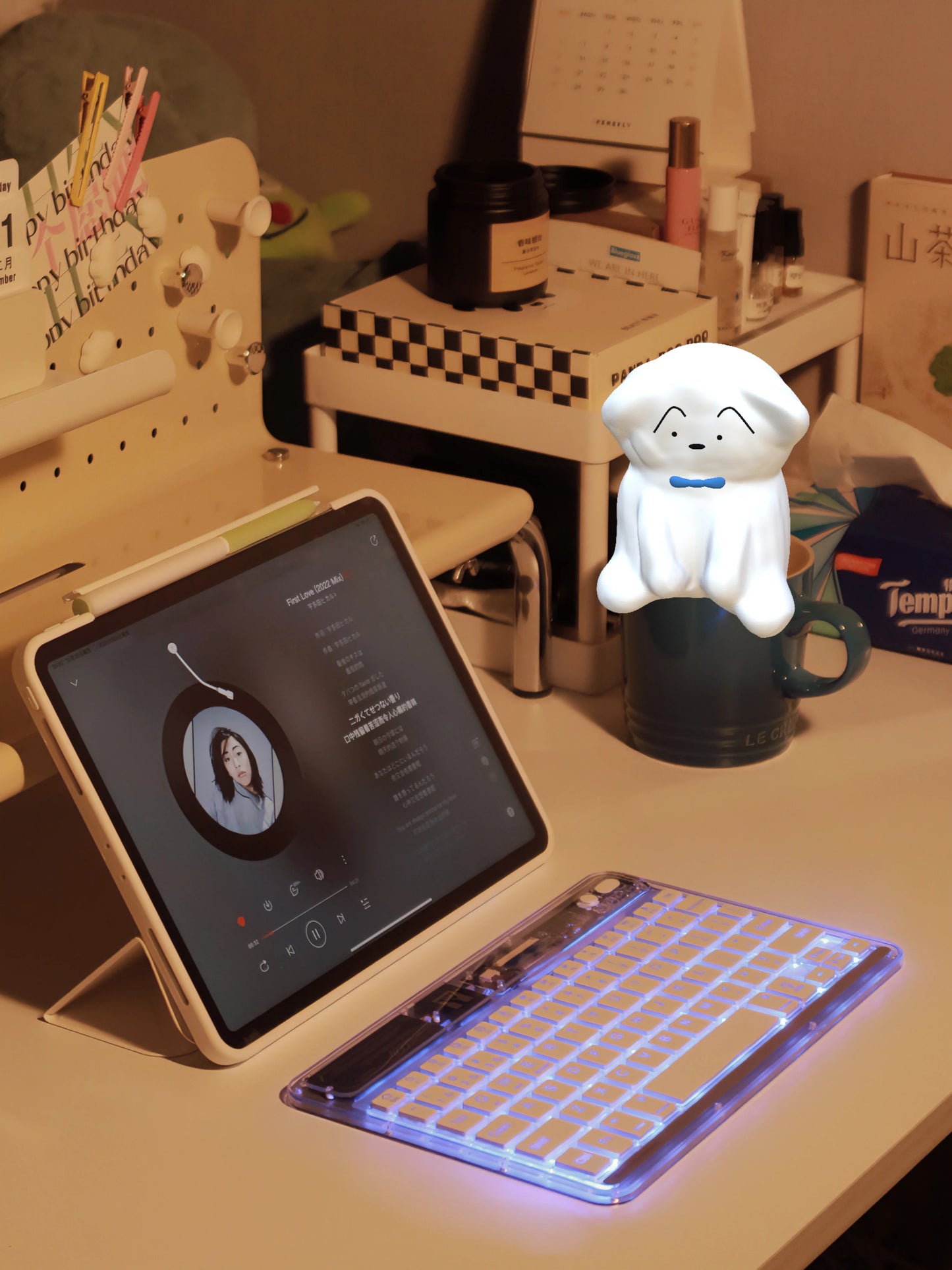 Clavier Bluetooth rétroéclairé transparent – Compact et sans fil